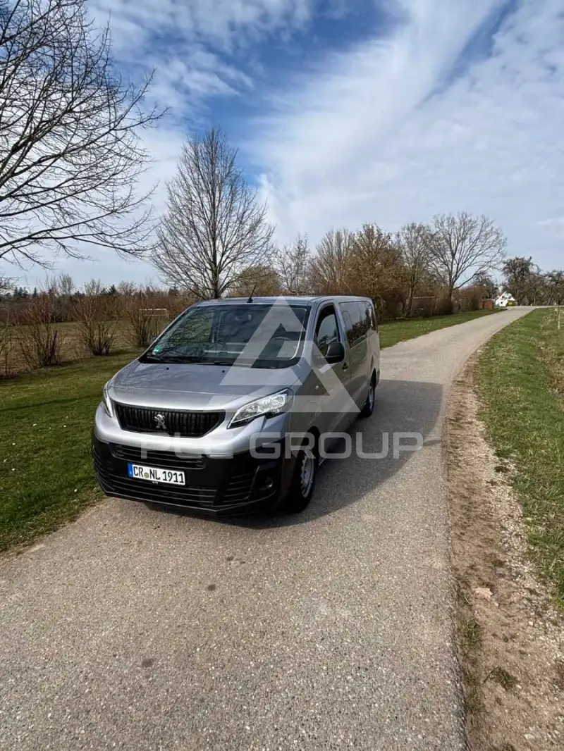 2021 Peugeot Traveller