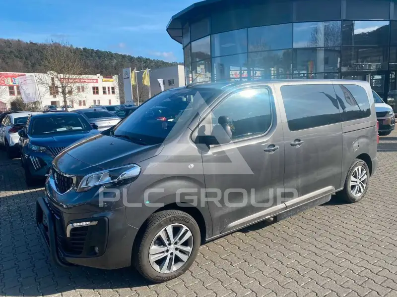 2021 Peugeot Traveller
