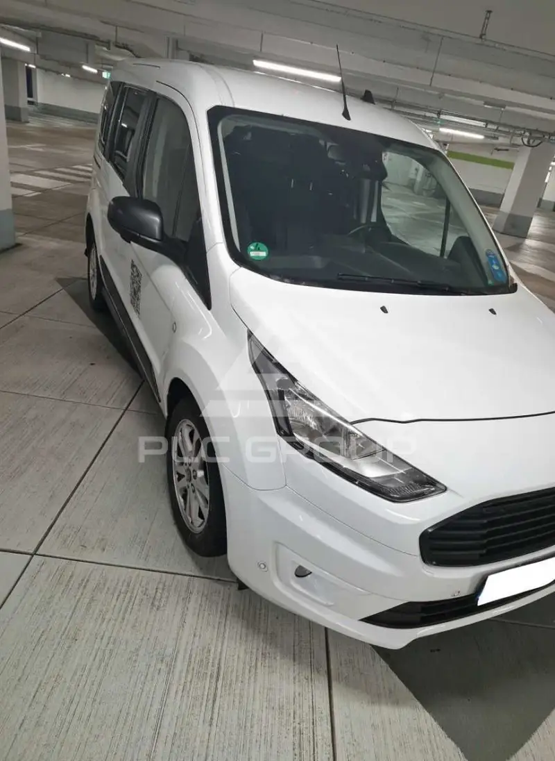 2021 Ford Tourneo