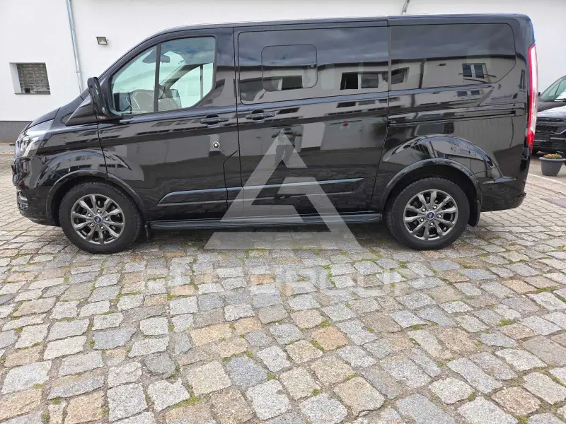 2021 Ford Tourneo
