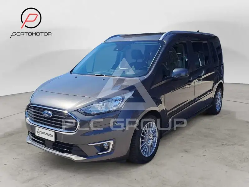 2021 Ford Tourneo