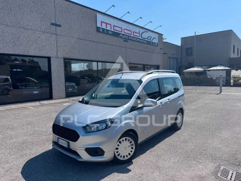 2021 Ford Tourneo