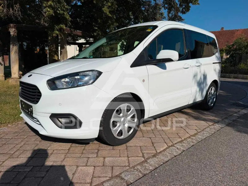 2021 Ford Tourneo
