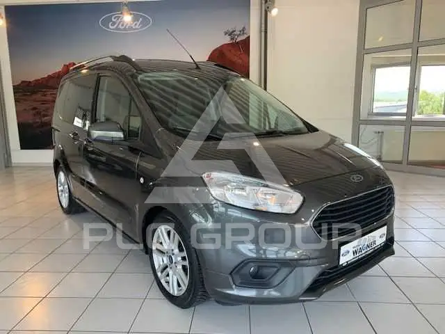 2021 Ford Tourneo