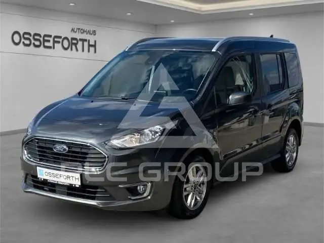 2021 Ford Tourneo