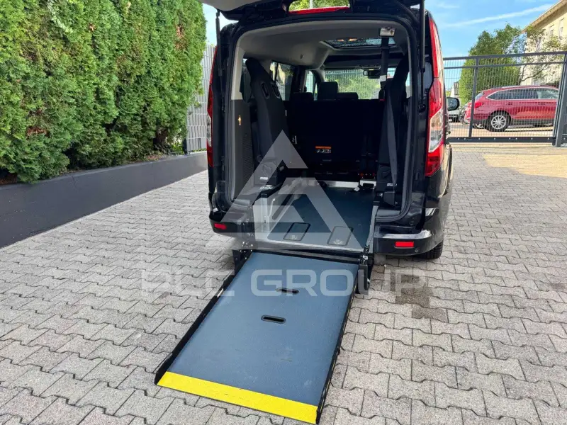 2021 Ford Tourneo