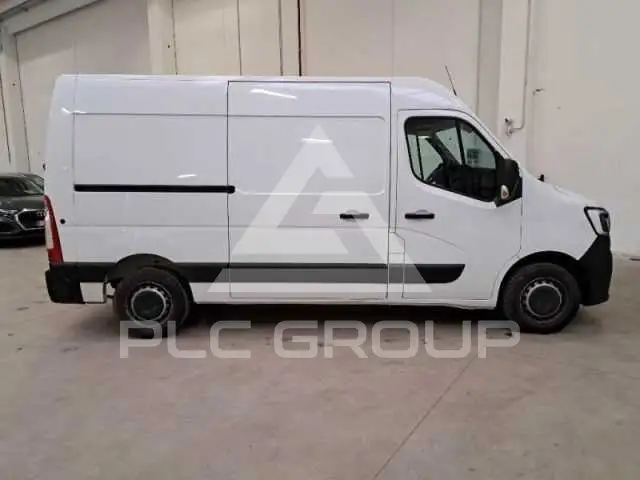 2021 Renault Master