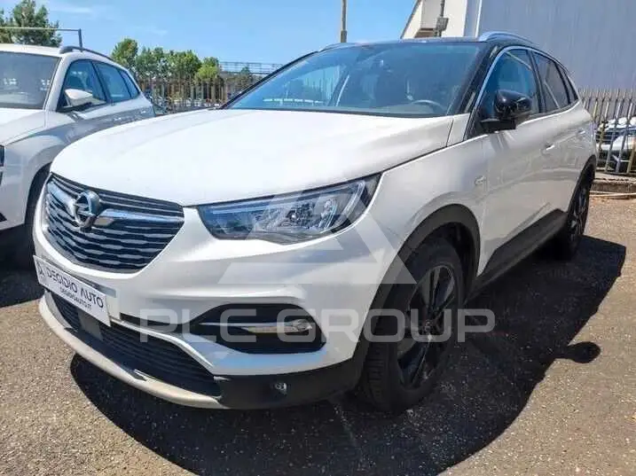 2021 Opel GrandlandX