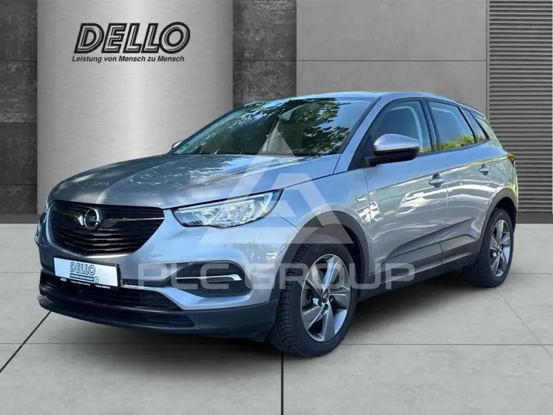 2021 Opel GrandlandX