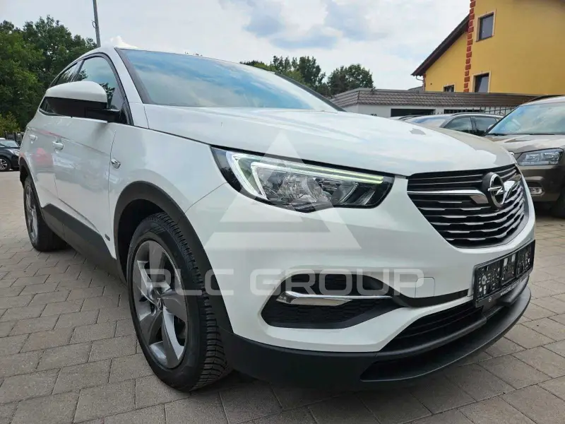 2021 Opel GrandlandX