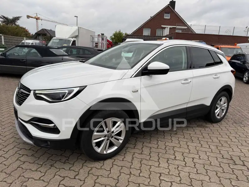 2022 Opel GrandlandX
