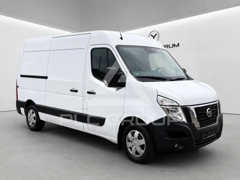 2022 Nissan NV 400