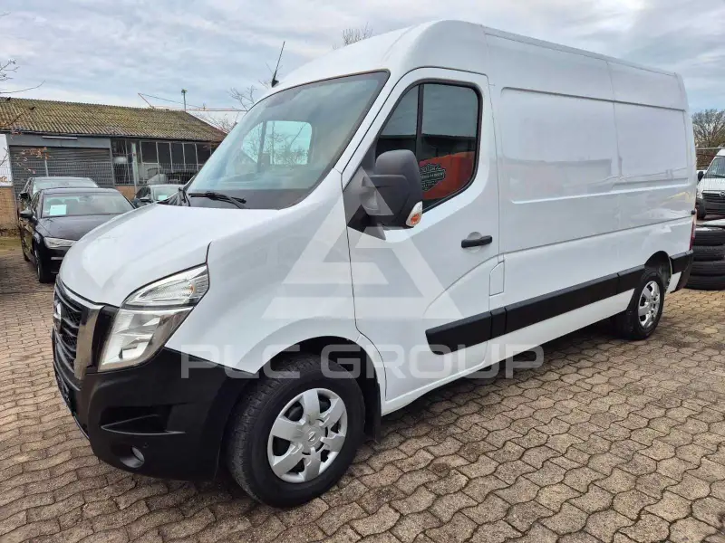 2022 Nissan Interstar