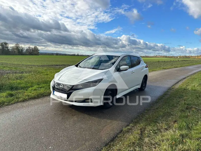 2022 Nissan LEAF