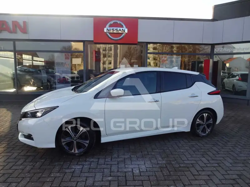 2022 Nissan LEAF