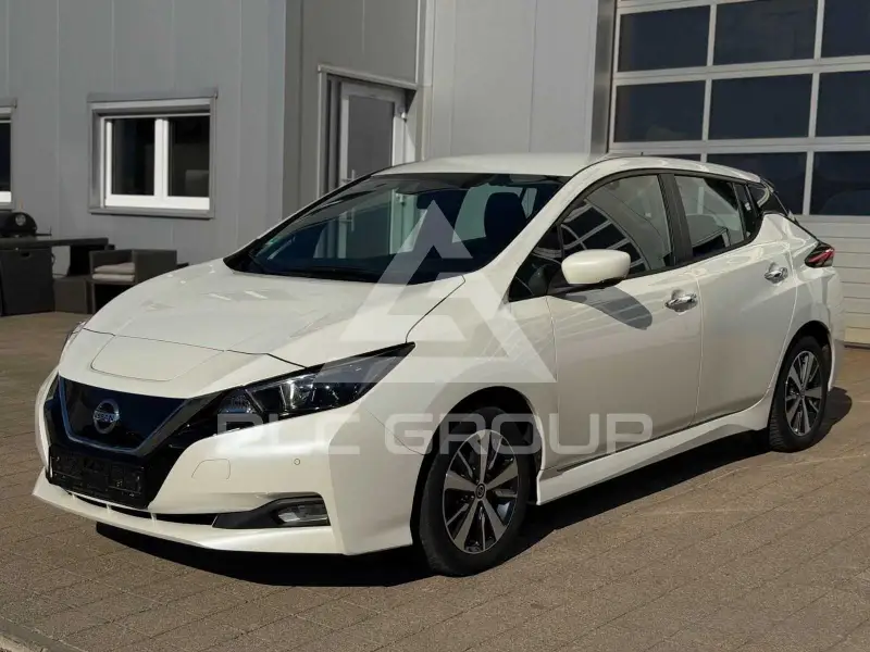 2022 Nissan LEAF