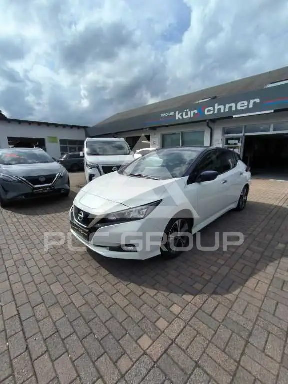2022 Nissan LEAF