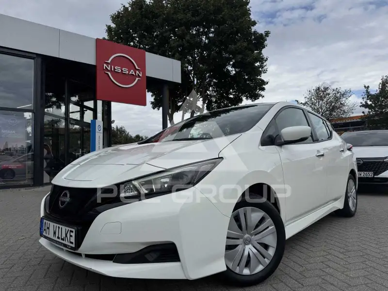 2022 Nissan LEAF