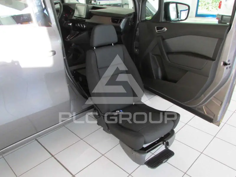 2022 Nissan TOWNSTAR