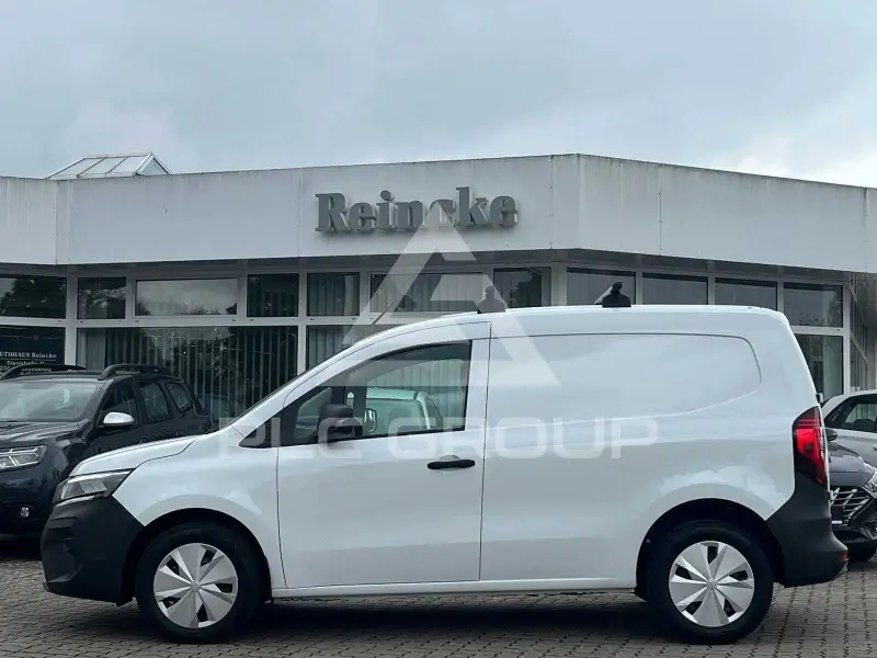 2022 Nissan TOWNSTAR