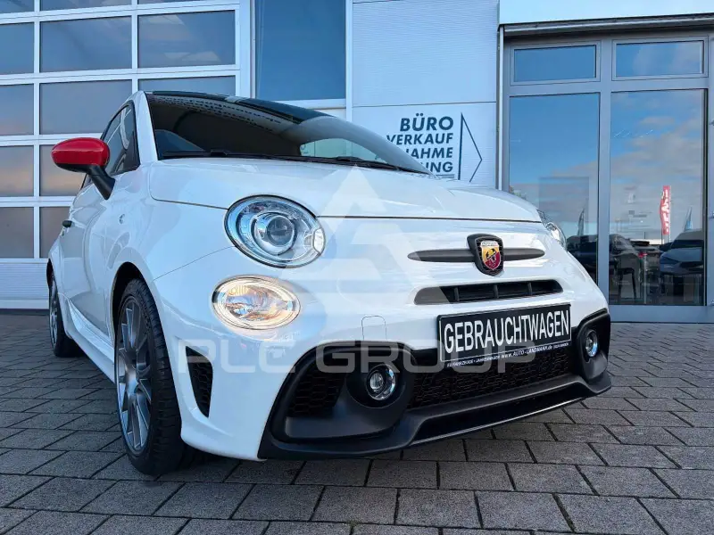 2022 Abarth 695