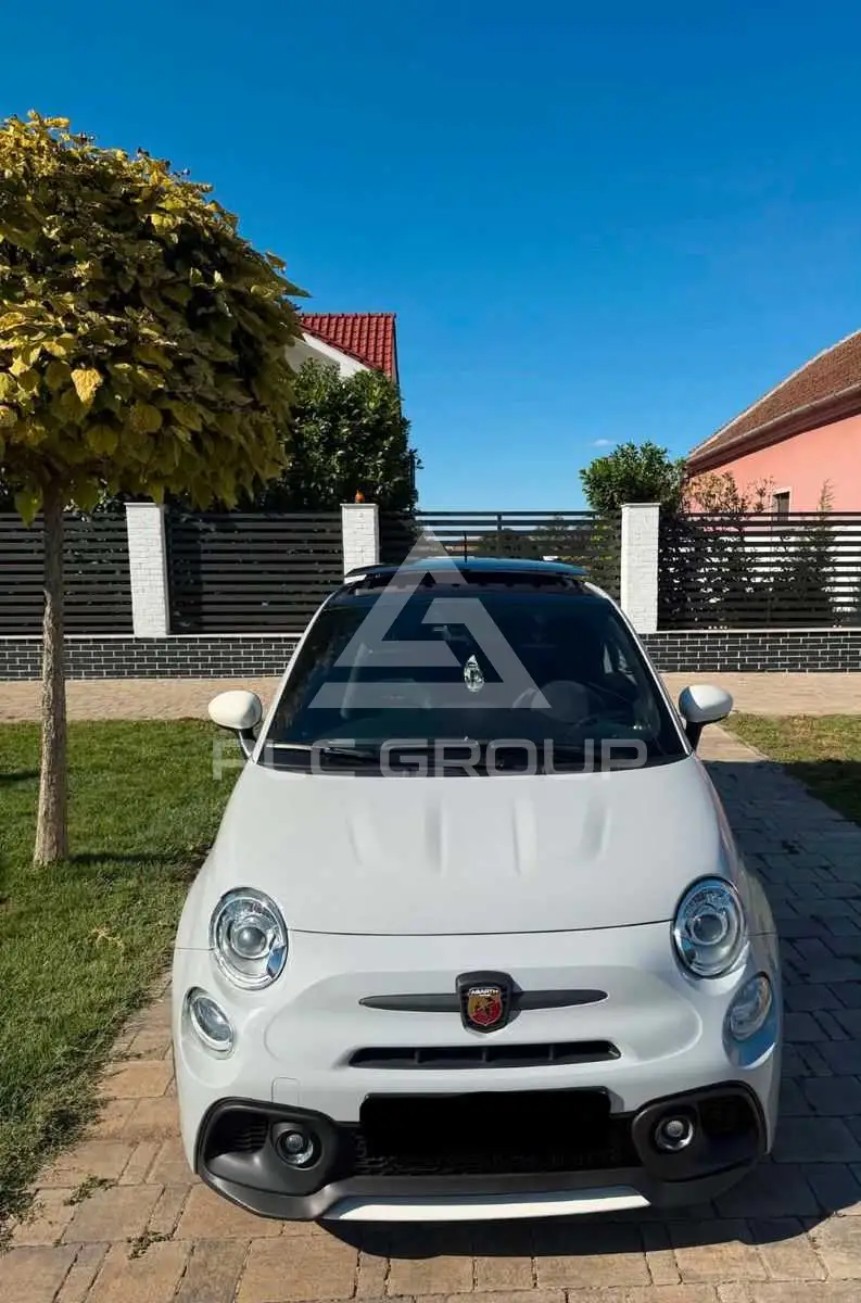 2022 Abarth 695
