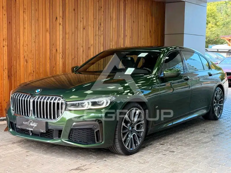 2022 BMW 740