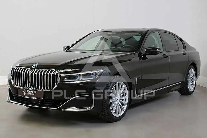 2022 BMW 740