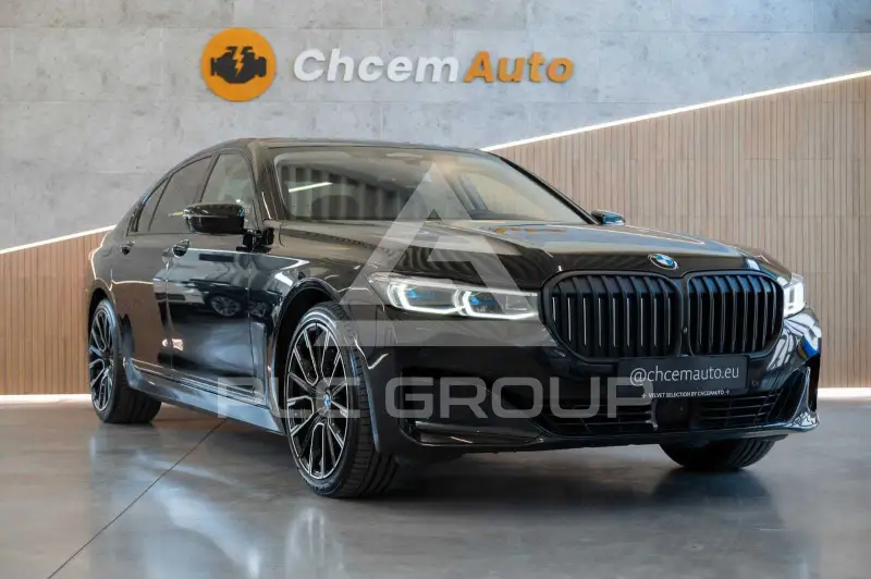 2022 BMW 740