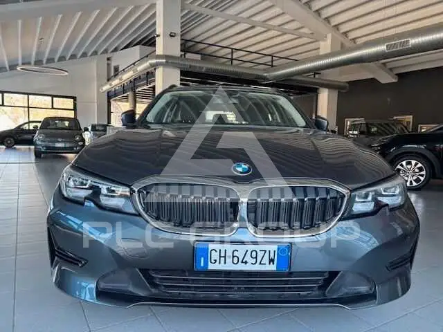 2022 BMW 316