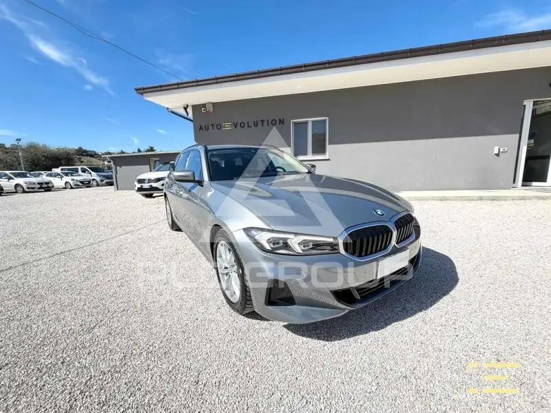 2022 BMW 316
