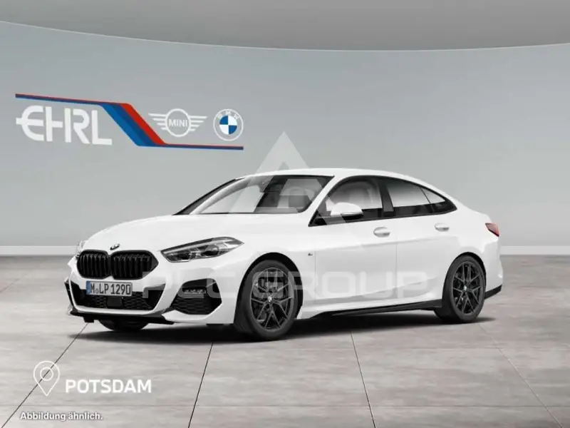 2022 BMW 218