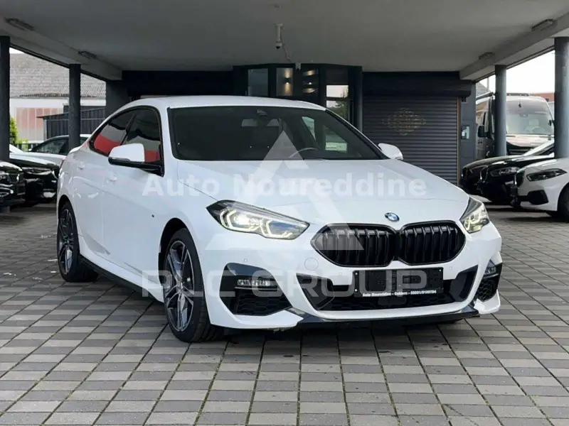 2022 BMW 218