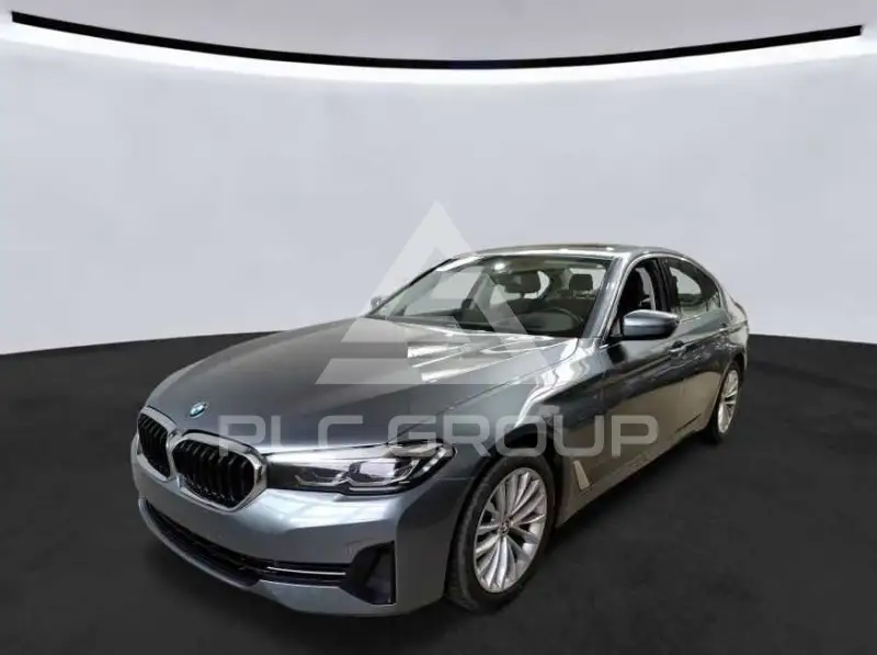 2022 BMW 530