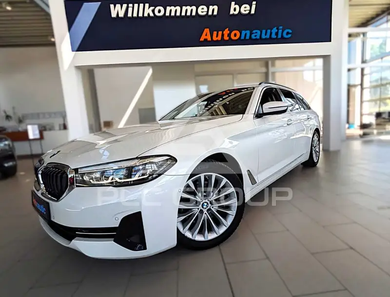 2022 BMW 530