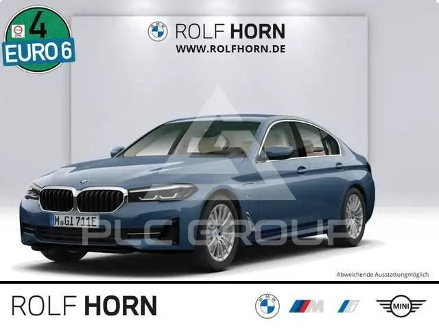 2022 BMW 530