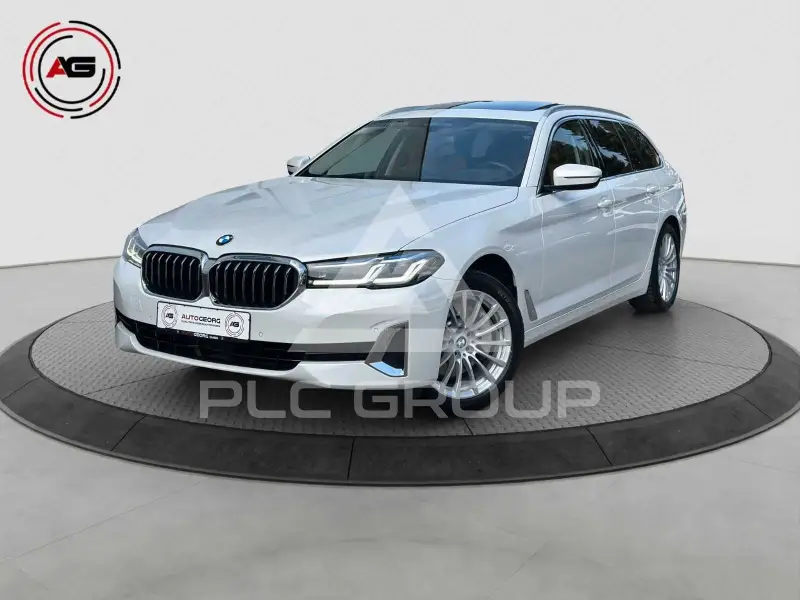 2022 BMW 530