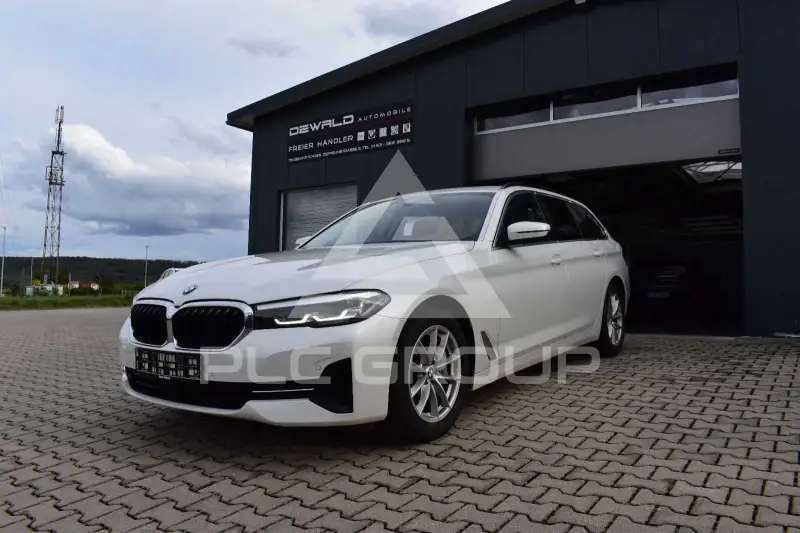 2022 BMW 530