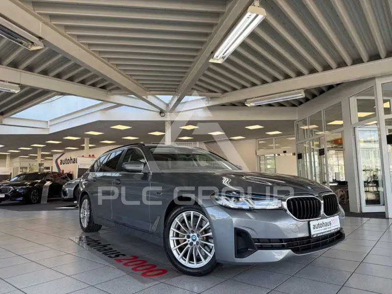 2022 BMW 530