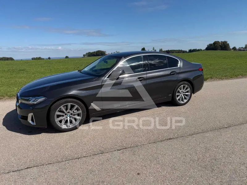 2022 BMW 530