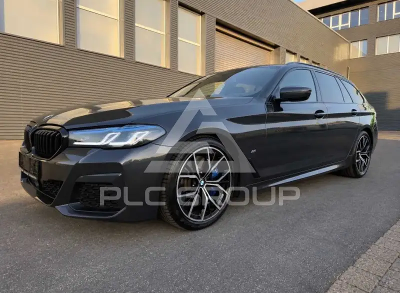 2022 BMW 530