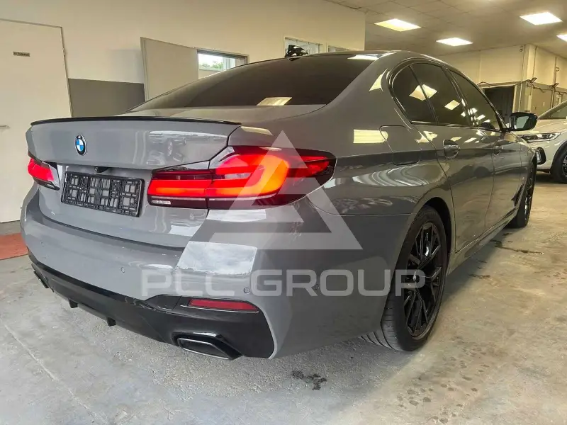 2022 BMW 530