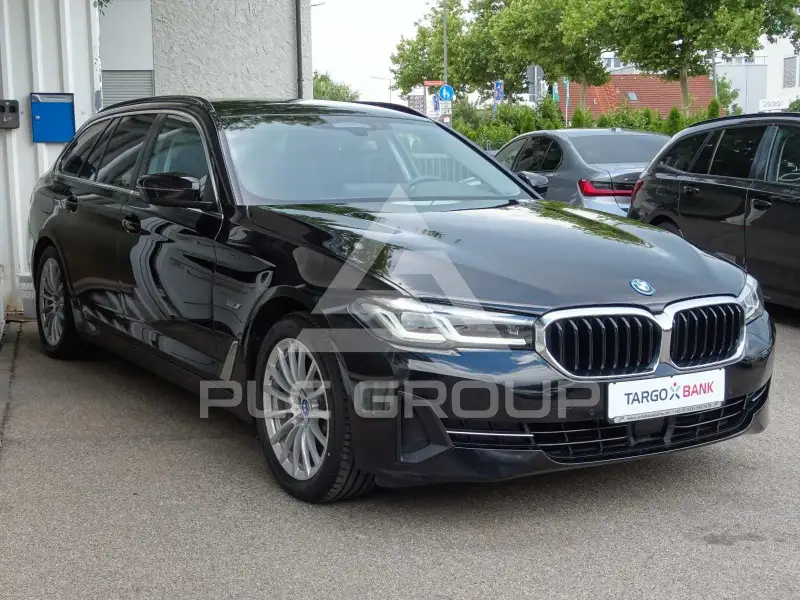 2022 BMW 530