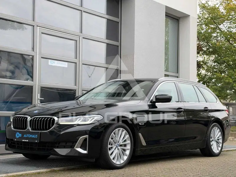 2022 BMW 530
