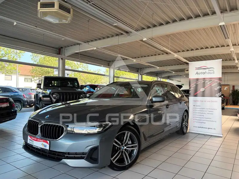 2022 BMW 530