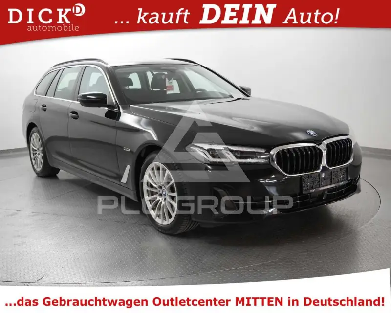 2022 BMW 530