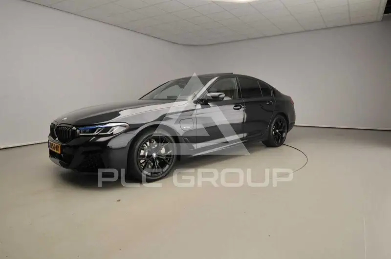 2022 BMW 530