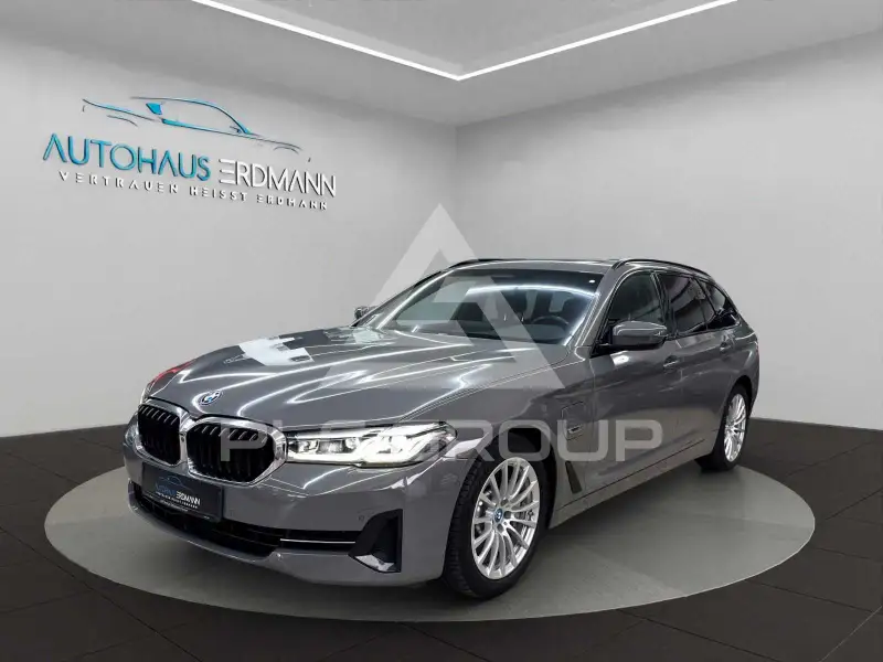 2022 BMW 530