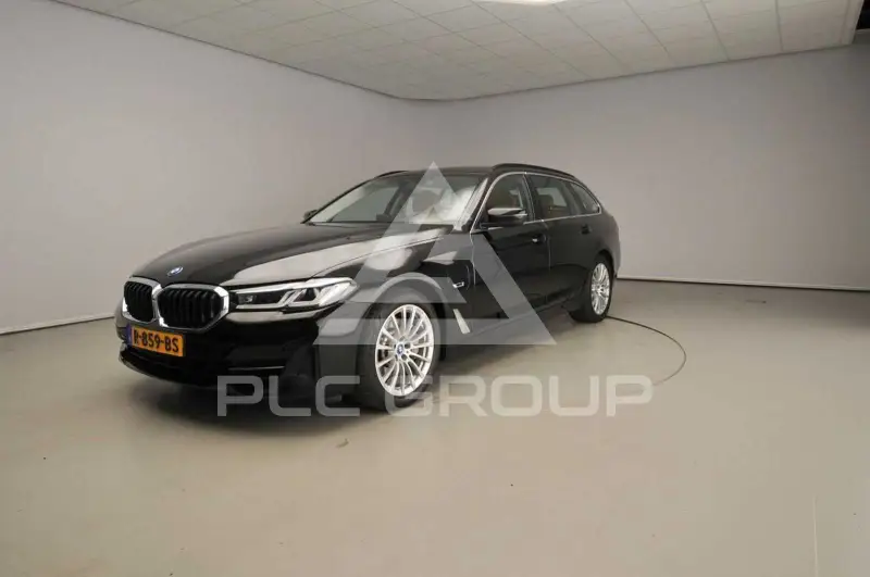 2022 BMW 530
