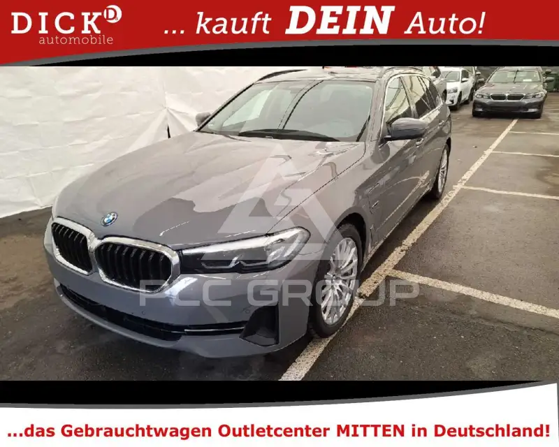 2022 BMW 530